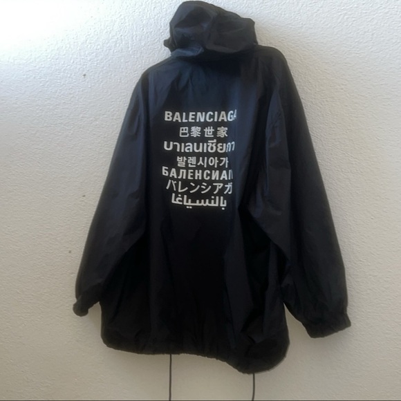 Balenciaga Other - Balenciaga
Balenciaga 7-language assault suit jacket